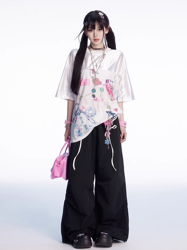 Weißes, lockeres T-Shirt mit Rundhalsausschnitt und Cartoon-Print