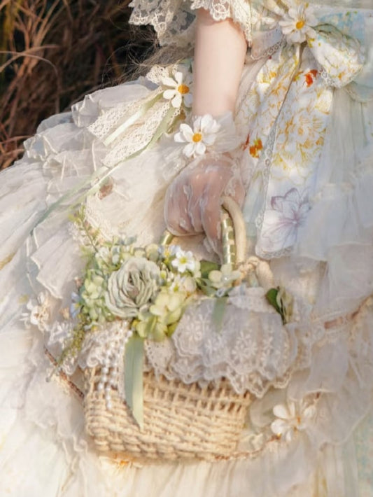 Light Bag Detail Green Hand Floral Straw and Lace Design