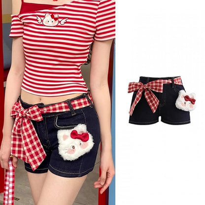 and Red Plaid Accessory Dark Blue Straight-leg Denim Shorts with Kitty Plushie Waist