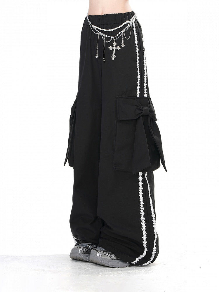 Cargohose mit großen Taschen, Schwarz, weites Bein, mit Schleife