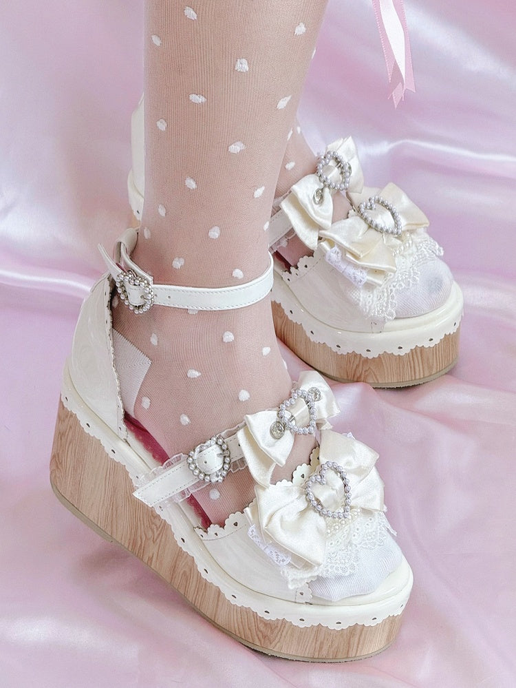 Sandalen - Lolita White Heart Plateau Perlenschnallen Old School
