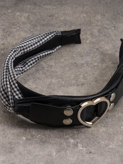 Gothic Pattern Buckle With Decorated Black KC Plaid Heart