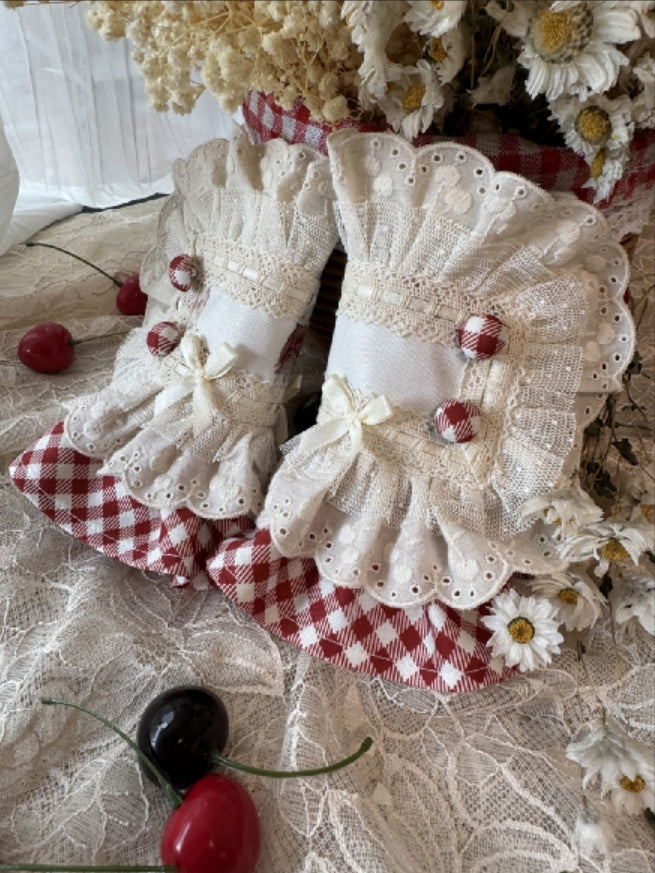 / カフス 赤 緑 白 手首