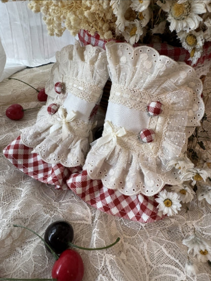 / カフス 赤 緑 白 手首