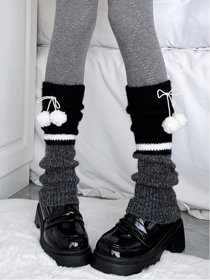 Jambières Noires Amples en Tricot Gris avec Pompons