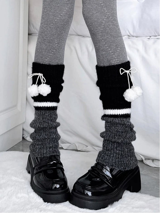 Slouchy Gray Knit Warmers Leg Pom-Pom Black