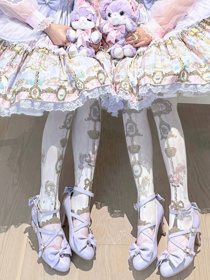 リボンヒールのストラップ、ハイバックルトップ、パープルスター