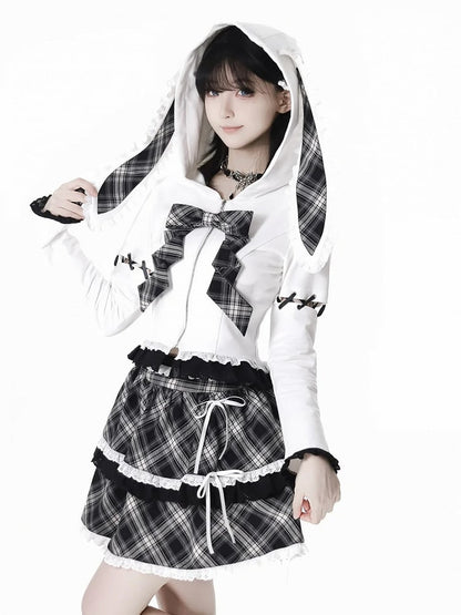 フリルレーストリム、蝶結びディテール、ティアードスカート、ブラックチェック柄