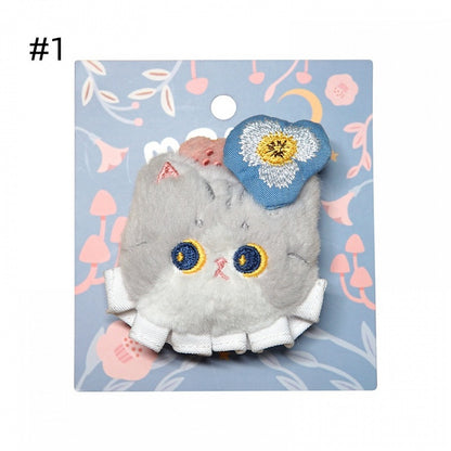 Süße Plüschbrosche in Kätzchenform