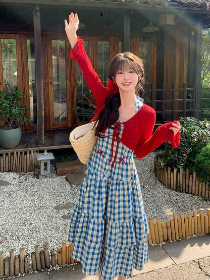 Blaues Allover-Neckholder-Kleid mit Blumendruck und kariertem Halsausschnitt, süß