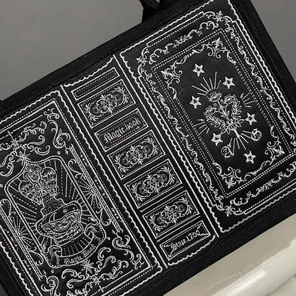 Schwarze Handtasche mit Stickerei „Magic Book“