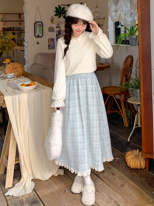 Beiges, langärmliges Oberteil mit Rüschenausschnitt