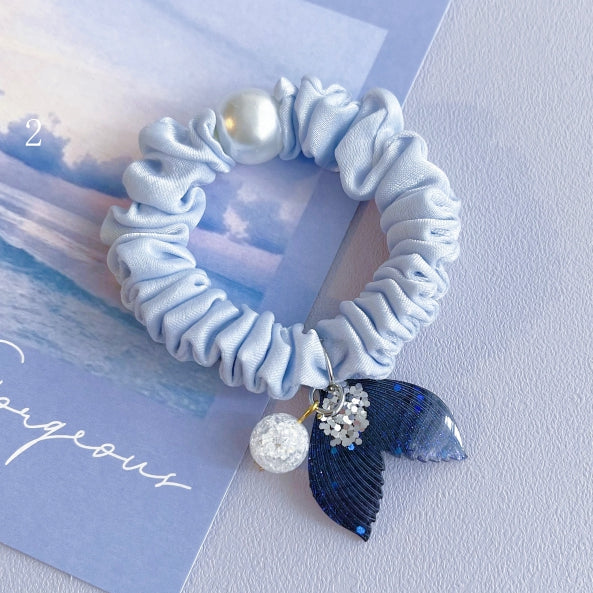 Perlenbesetzter 7 Meerjungfrau Charm Optionen Blaues Haargummi verziert