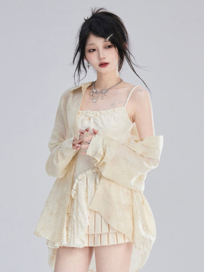 Aprikosenfarbenes, halbtransparentes Sonnenschutz-Shirt/lockere Shorts