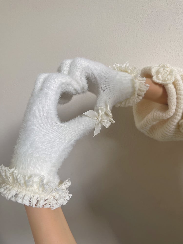 Heart Black Warm White Bead Bow with Accents and Gloves / Trim