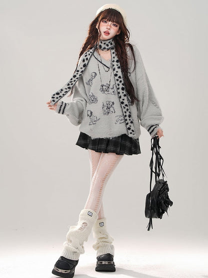 Grauer, lockerer Pullover mit V-Ausschnitt und kostenlosem Schal