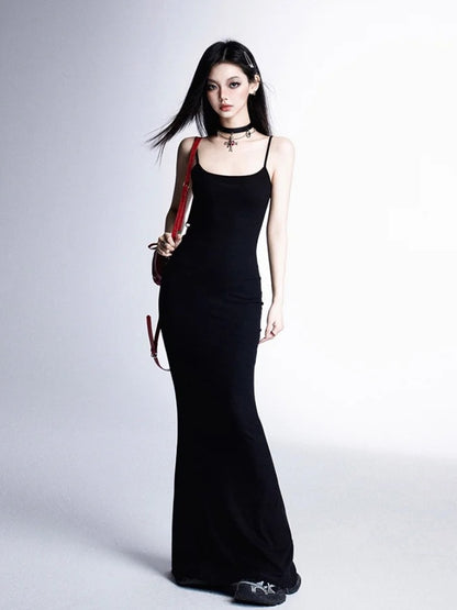 Glamouröses Spaghettiträgerkleid mit Rock im Boden, Schwarz/Rot/Blau, Länge Meerjungfrau