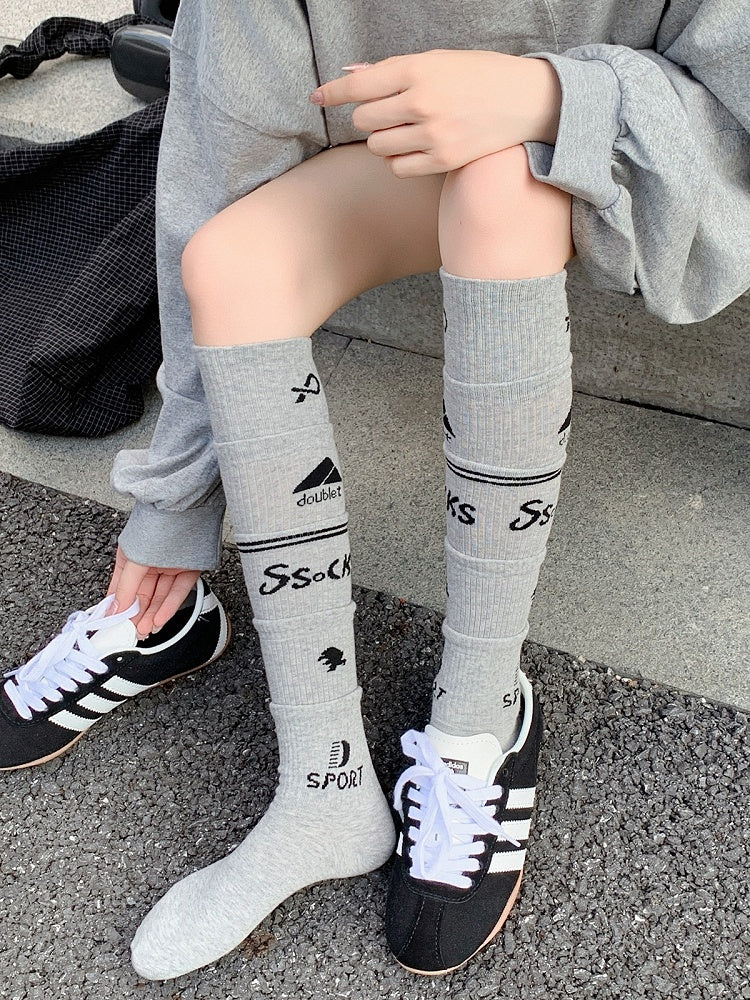 3-Color Paneled Design Calf Socks with Letter Pattern - Xi Shang Mei Shao