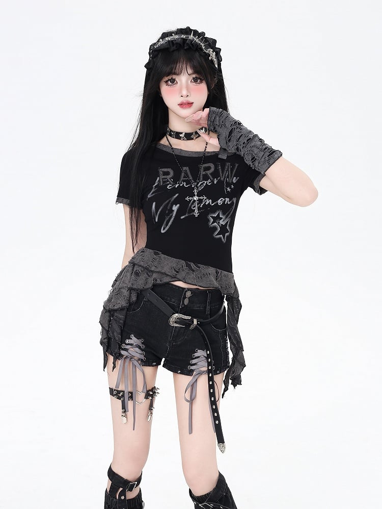 Applikation Bein Schmetterling mit schwarzen Stulpen und Saum Jeansshorts Schnürdetails Grau