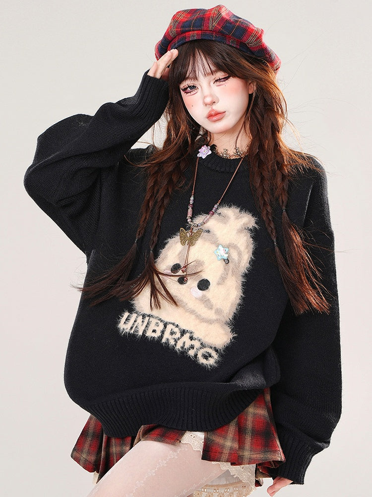 ミルクイエロー/ブラック/レッドのキュートな子犬柄のゆったりセーター