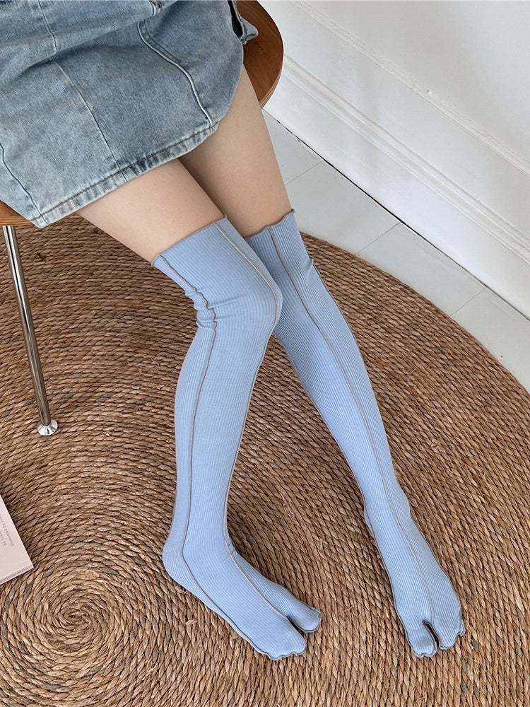 6 Vertical Stripe Toe-Separated Colors Pattern Stockings