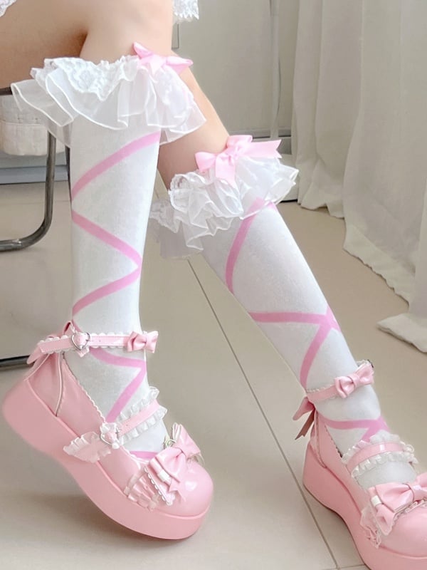 Rote Lolita Wadensocken mit Schleife, Spitzenbesatz und überkreuztem Bandmuster