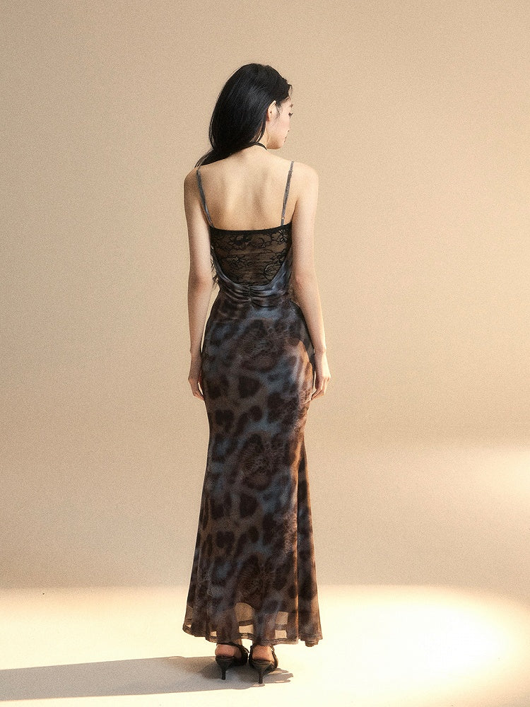 Glamorous Rückendetail Spitze Raffdetails Slip Dress Grau Leopard Cutout Patches