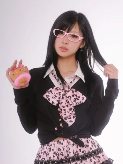 Schwarzer Hemdkragen, Strassverzierung, Oberteil im Zweiteiler-Look