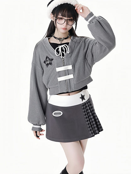 Graue Strickjacke mit Reißverschluss und Sternverzierung