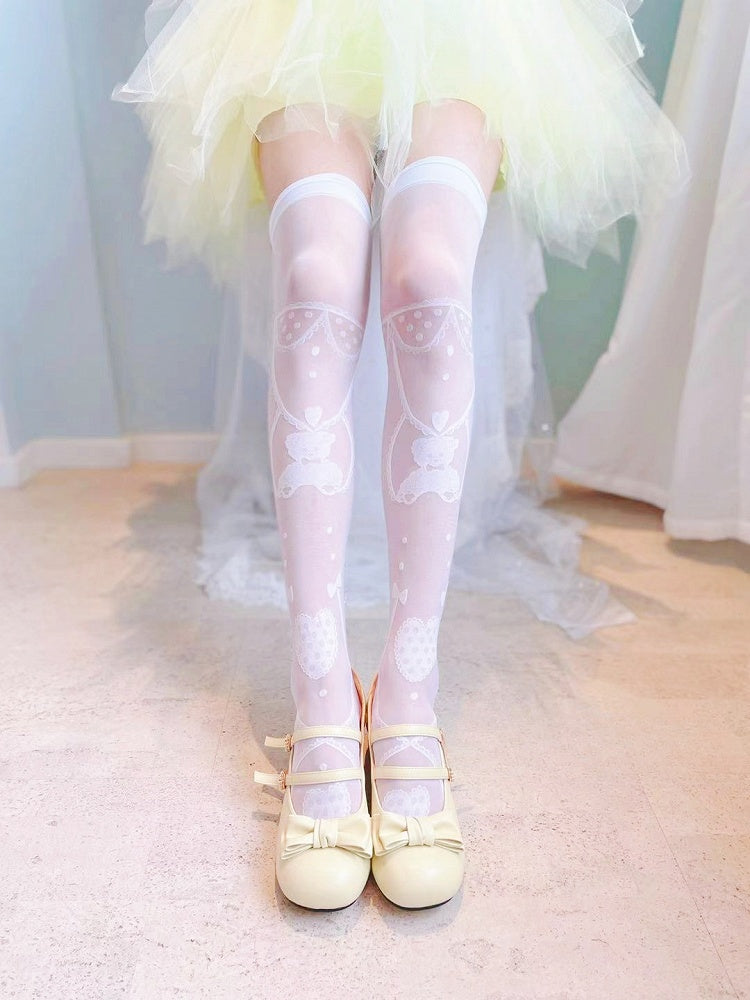 Weiß/schwarze Overknee-Strümpfe mit Teddybär und Herz