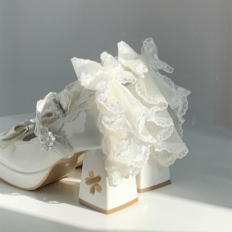 PU - Talons hauts Sakura à découpes, Mary Janes blanches