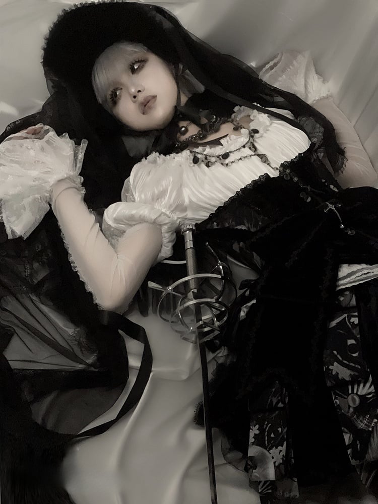 Lace Cuffs Blouse White with Off-the-shoulder Lolita