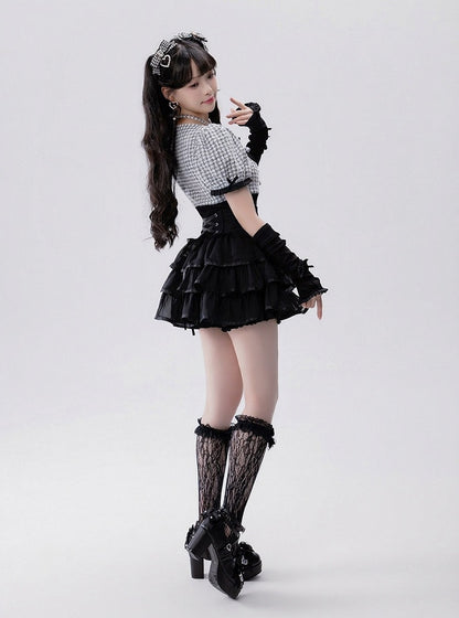 Black Jirai-Kei Ruffle Skirt with Built-In Shorts - Fluffy Heart