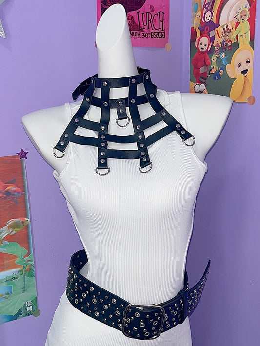 デザイン ブラック パンク チョーカー スパイダーウェブ型スタッド