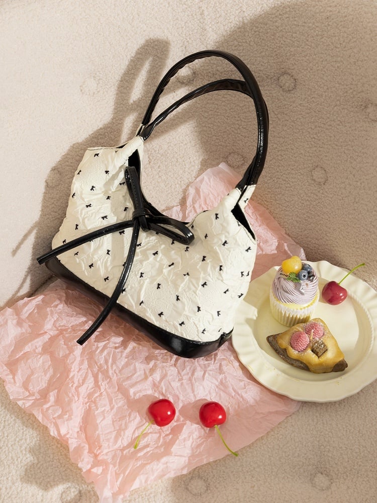2-Color Sweet Bowknot Print Shoulder Bag