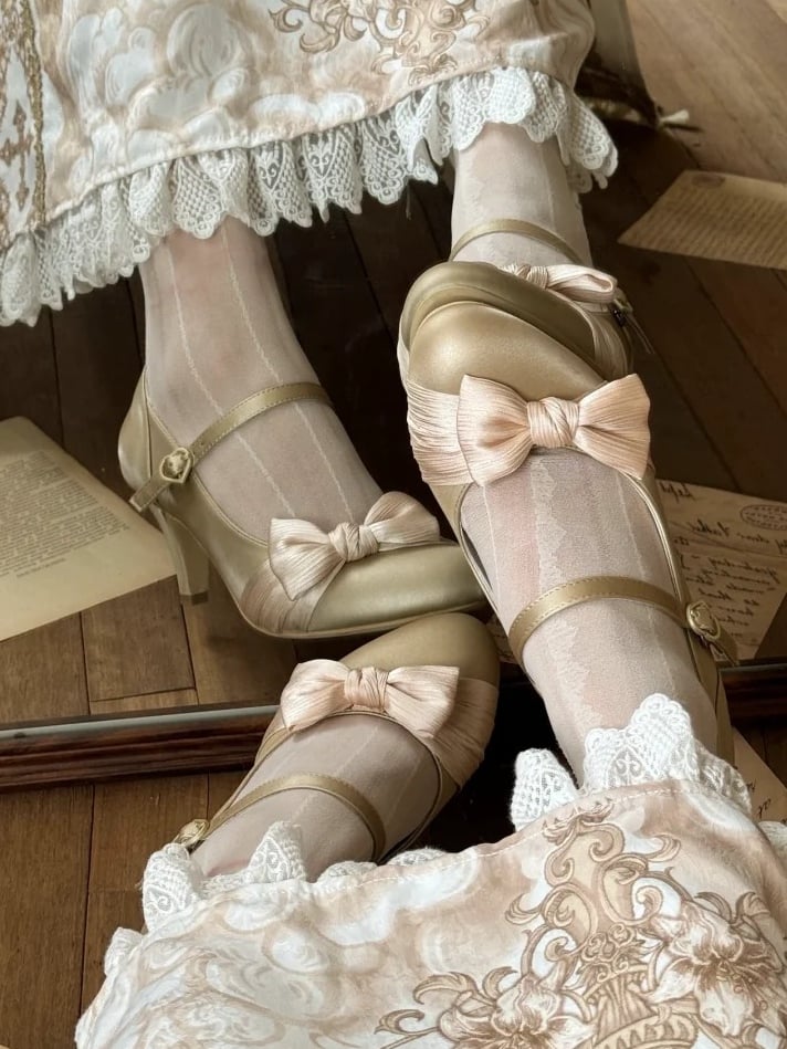 Bow Accents & Decorative Heart Snap PU Golden Mid Heels in Classic Lolita