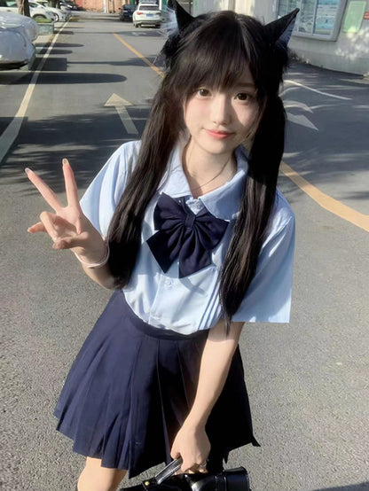 プリーツ入りホワイト/ブルースタイル ショート丈ピーターパンディテール プレッピーバージョン 袖付きカラーシャツ