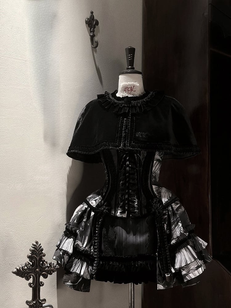 Ruffles and Black Lolita with Boned Short Pearl Shell Gothic Print Dress Corset