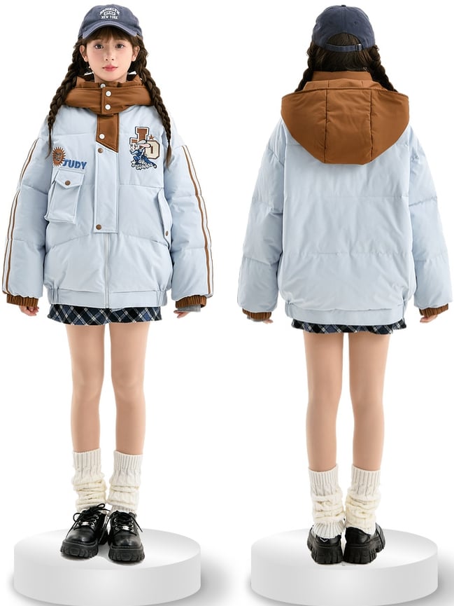 アップリケブルーの厚手フード付きジャケット