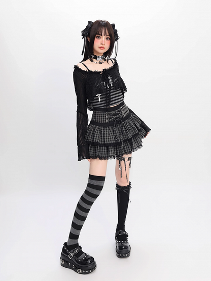 Gestreiftes Cami-Top zum Selbstbinden im Y2K-Stil mit schwarzem, kurzem Überwurf-Set