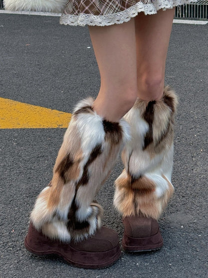 Weiß-braune Y2K Shaggy Beinwärmer