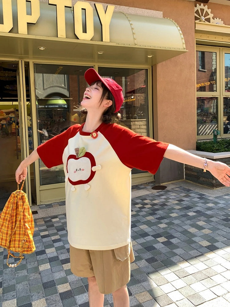 赤と白のカラーブロックデザインTシャツ アップル