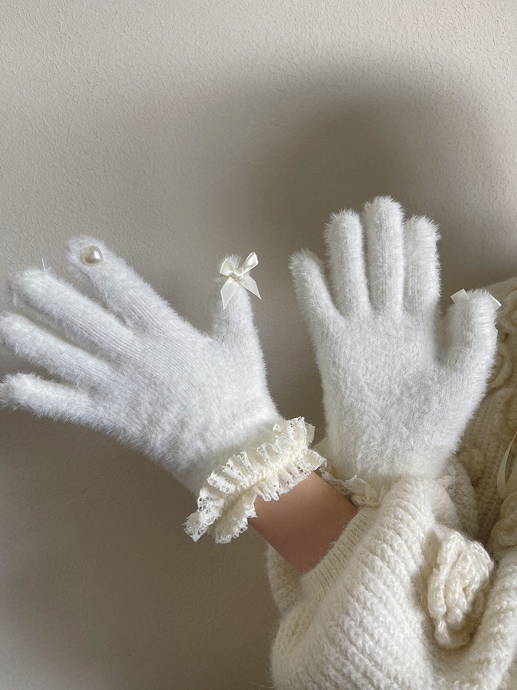 Heart Black Warm White Bead Bow with Accents and Gloves / Trim