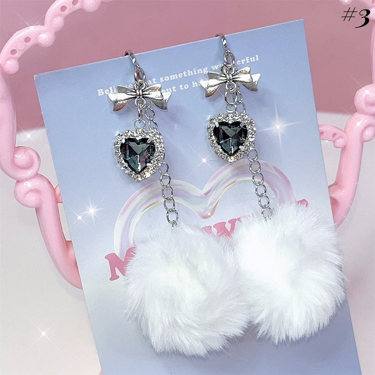 Jirai Kei-Ohrclips mit Pompons und Strassdetails