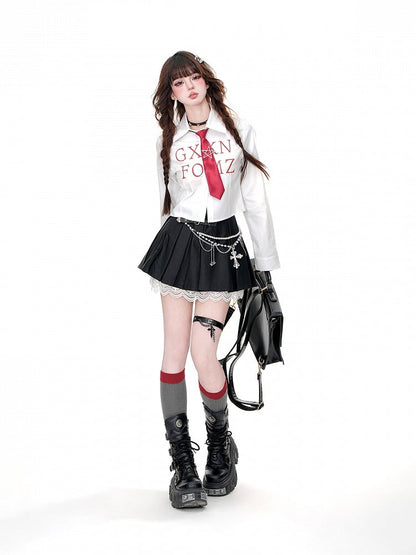 ブルー/ホワイトのストライプ柄クロップドシャツ（フリーネクタイ付き）