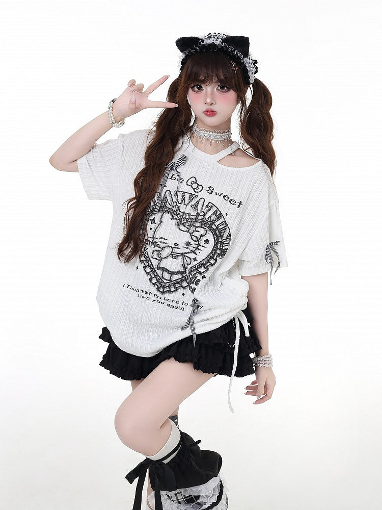 カットアウト Y2K ブラック/ホワイト ラウンドウエスト ネックディテール Tシャツ キティプリント ドローストリング