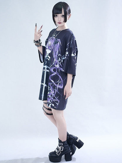 Oversized Anime Girl Print Tee - Tribuo Flos