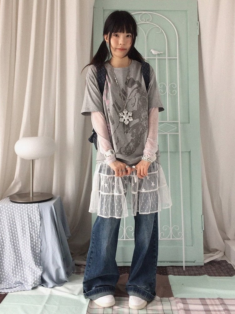 Gray Crew Neck Tee with Distressed Print - innomoood