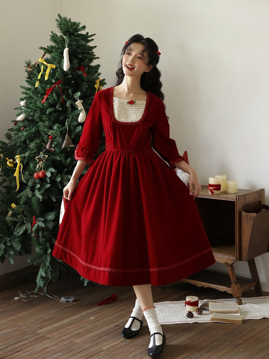 Weinrotes Vintage Rose Kleid mit quadratischem Ausschnitt