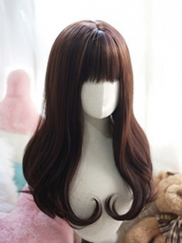ダークブラウンのロングウェーブウィッグ（前髪あり）